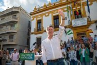 Feijóo pide a votantes socialistas respaldar a Moreno para forzar "un cambio en el PSOE" frente al "sanchismo"