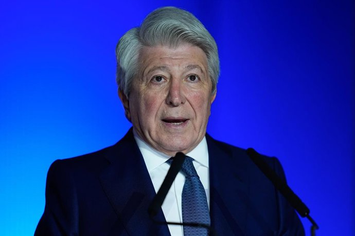 Archivo - Arquivo - Enrique Cerezo, presidente do Atlético de Madrid, assiste à apresentação de Ademola Lookman como novo jogador do Atlético de Madrid no estádio Riyadh Air Metropolitano, em 3 de fevereiro de 2026, em Madri, Espanha.