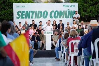 El presidente de Vox, Santiago Abascal, interviene en un acto electoral en El Ejido (Almería).