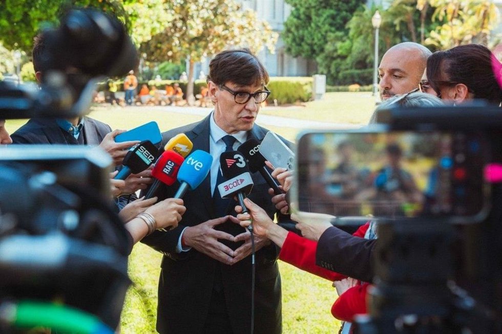 El presidente de la Generalitat, Salvador Illa, en una atención a los medios desde Sacramento, en California (Estados Unidos)