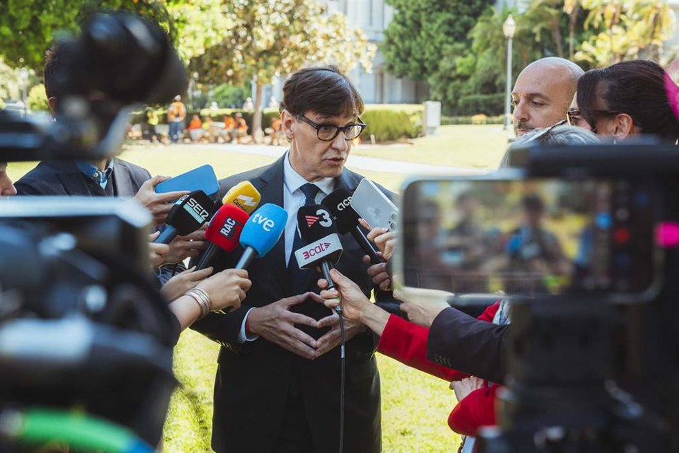 El presidente de la Generalitat, Salvador Illa, en una atención a los medios desde Sacramento, en California (Estados Unidos)