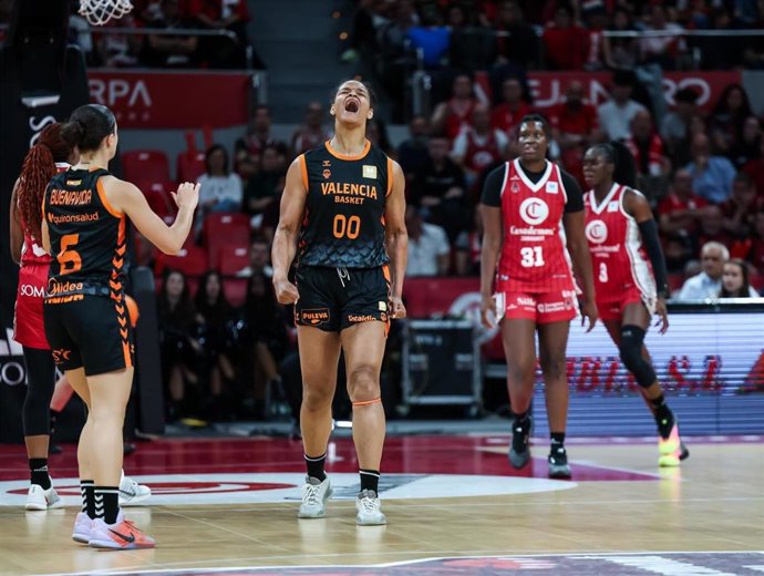 El Valencia Basket gana en Zaragoza y pone a tiro su cuarta Liga Femenina Endesa