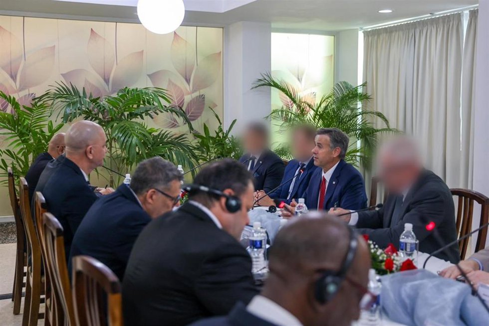 El director de la CIA, John Ratcliffe, se reúne con autoridades cubanas en La Habana