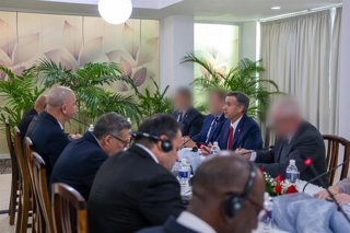 El director de la CIA, John Ratcliffe, se reúne con autoridades cubanas en La Habana