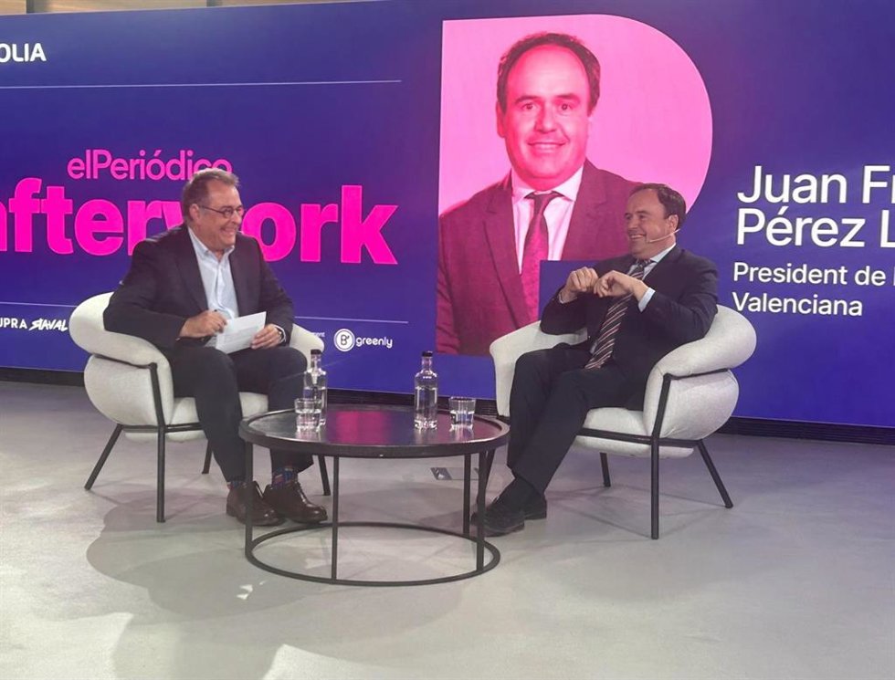 El presidente de la Generalitat Valenciana, Juanfran Pérez Llorca, durante un acto organizado por 'El Periódico de Catalunya' en Barcelona