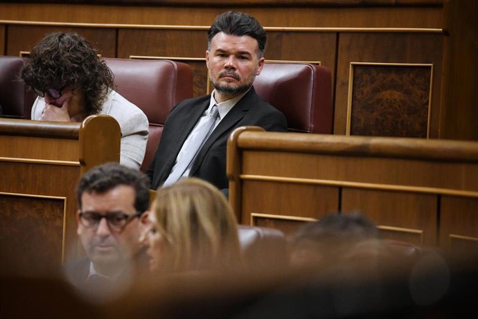Archivo - El portavoz de ERC en el Congreso, Gabriel Rufián, durante un Pleno