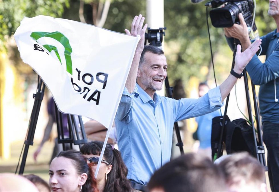 El candidato de Por Andalucía a la Presidencia de la Junta de Andalucía, Antonio Maíllo, durante un acto de campaña. Imagen de archivo.