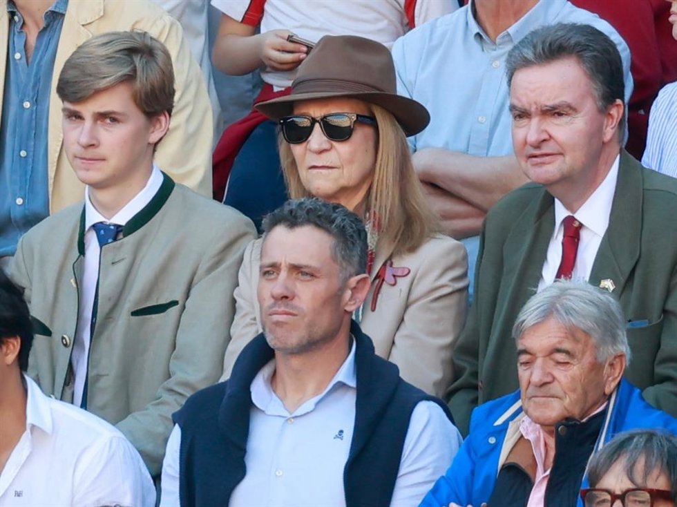 La infanta Elena junto a Jorge de Habsburgo-Lorena y su hijo Carlos Constantino