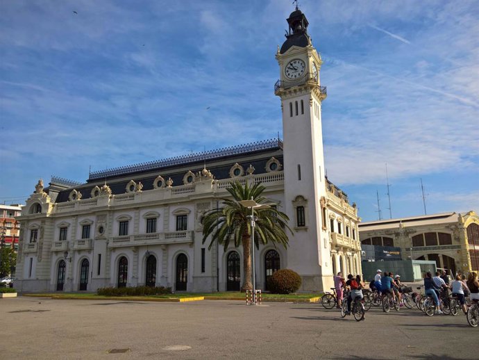 Archivo - Arxiu - Imatge d'arxiu de l'Edifici del Rellotge del Port de València. 