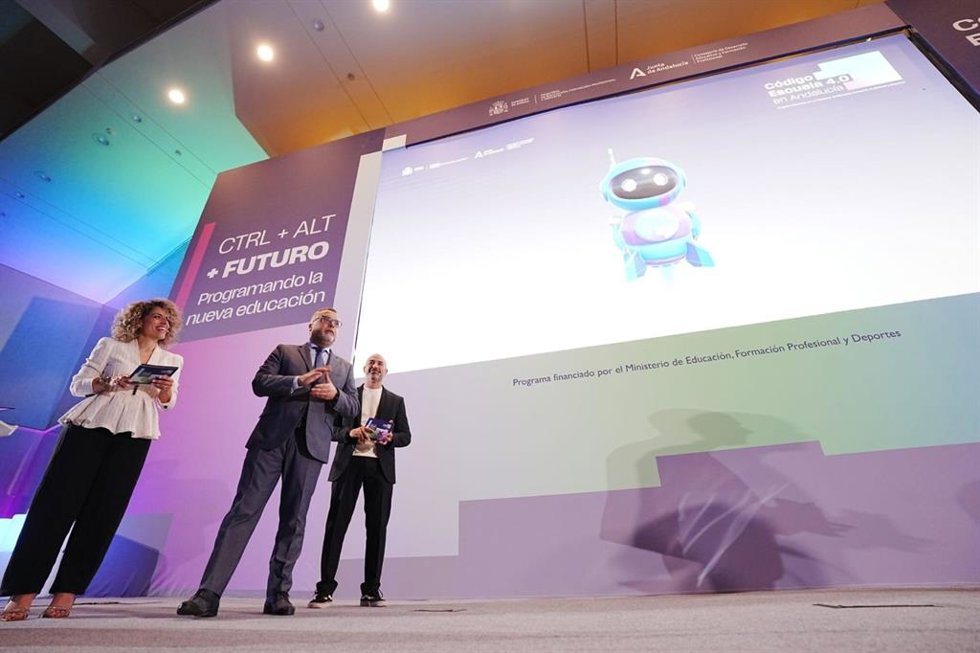 El IV Congreso de Innovación Educativa 'Código Escuela 4.0', que se ha inaugurado este viernes en el Palacio de Congresos y Exposiciones Fibes en Sevilla y continuará mañana sábado.