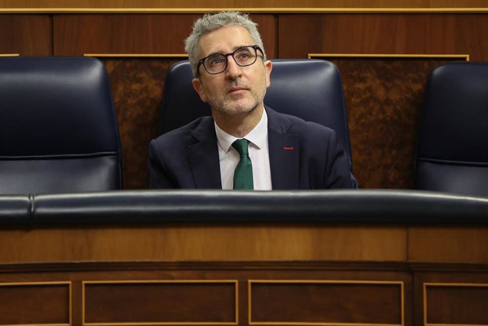 El ministro de Hacienda, Arcadi España, durante una sesión plenaria en el Congreso
