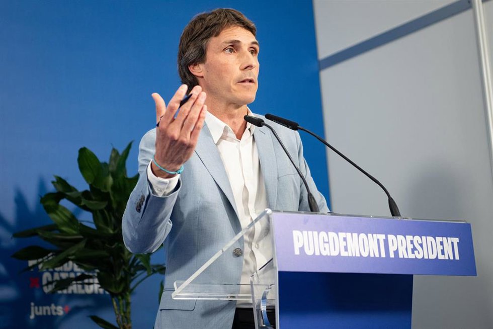 Archivo - El portavoz de Junts en el Parlament, Salvador Vergés, durante una rueda de prensa, en Jean Carrère Space, a 6 de mayo de 2024, en Argelès, Rosellón (Francia).