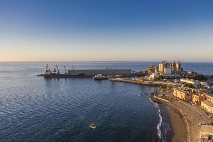 Archivo - CEISA solicita la nulidad de la resolución de Puertos Canarios para "desmantelar" el puerto de Santa Águeda