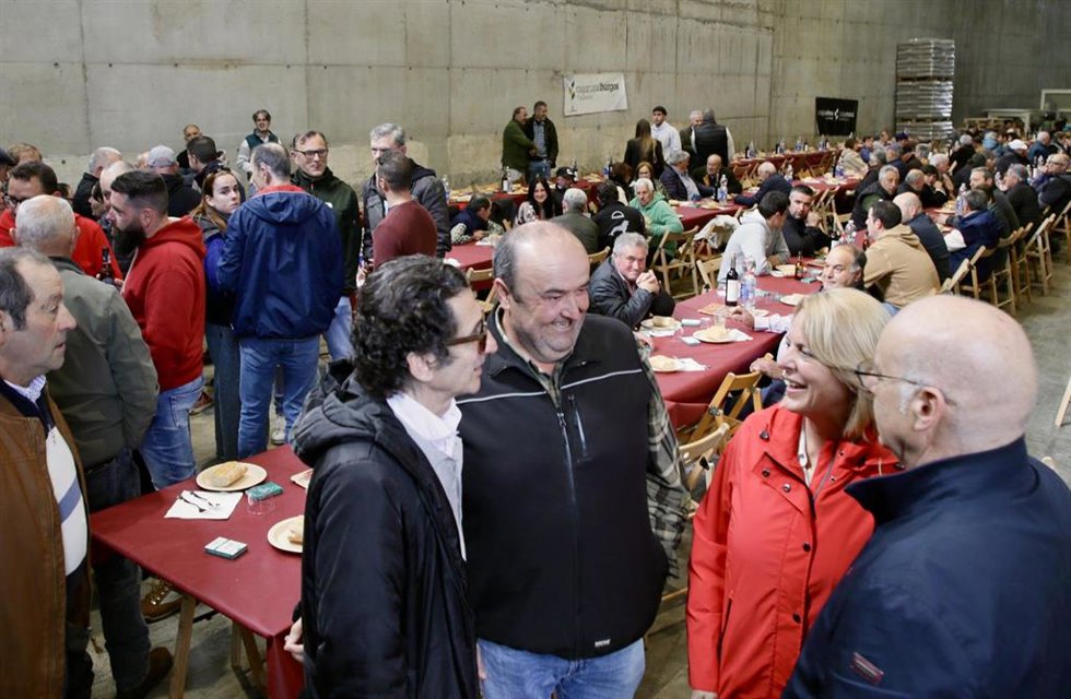 Más de 200 profesionales del sector primario celebran San Isidro con la cooperativa Valles Unidos del Asón