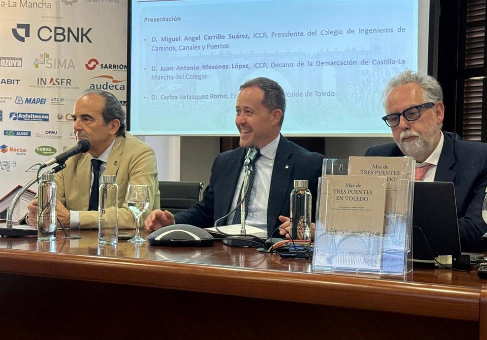 Presentación del libro 'Más de tres puentes en Toledo' en la sede del Colegio de Ingenieros de Caminos.