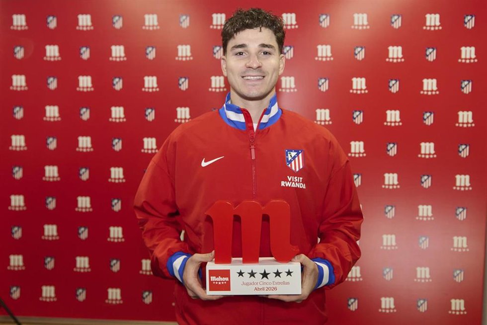 El jugador del Atlético de Madrid Julián Álvarez, elegido 'Jugador Cinco Estrellas de abril'