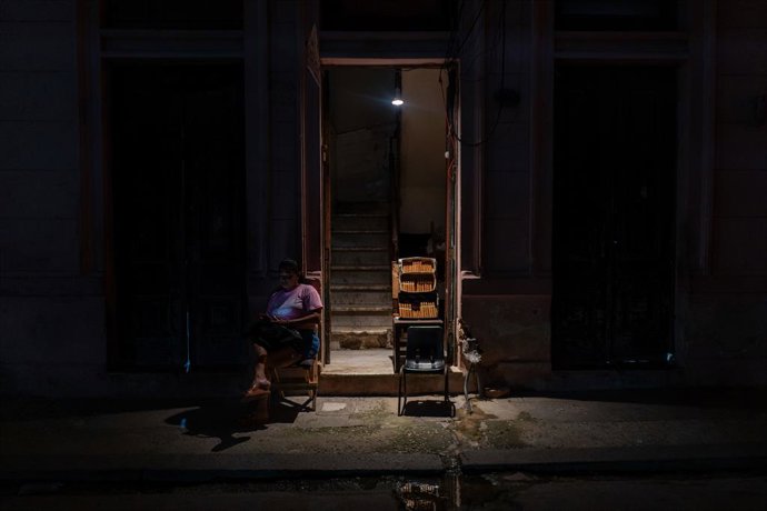 18 de abril de 2026, Havana, Cidade de Ho Chi Minh, CUBA: Apagões afetam a vida cotidiana em toda a ilha