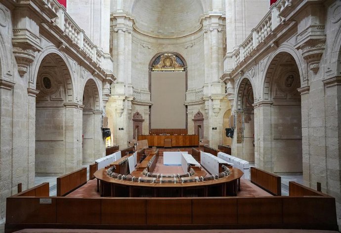 Archivo - Estado actual del Salón de Plenos del Parlamento de Andalucía que se prepara para el inicio de las obras. A 27 de marzo de 2026, en Sevilla (Andalucía, España)