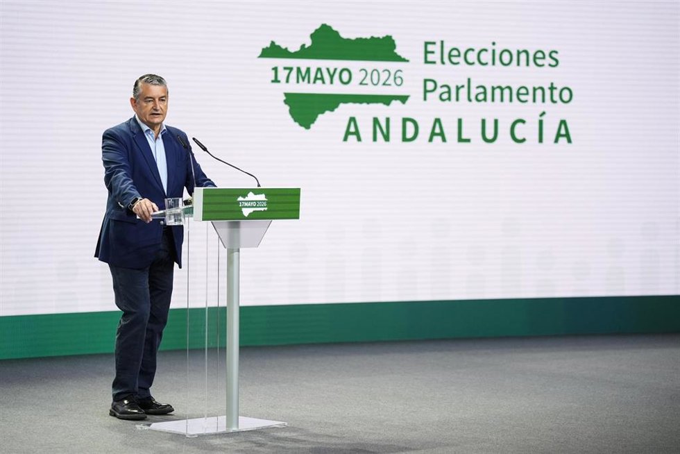 El consejero de Sanidad, Presidencia y Emergencias de la Junta de Andalucía, Antonio Sanz, durante visita el Centro de Difusión de Datos de las elecciones del 17M en el Pabellón de la Navegación. A 15 de mayo de 2026 en Sevilla (Andalucía, España)