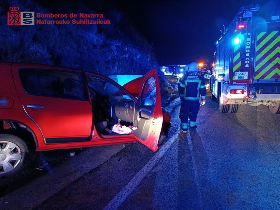 Imagen del vehículo accidentado en Villava.