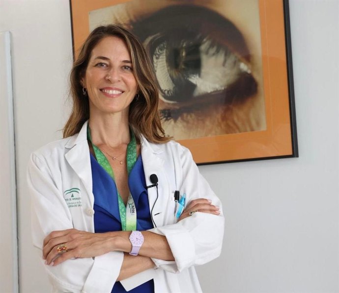 La jefa de servicio de Oftalmología del Hospital Universitario Virgen del Rocío de Sevilla, Margarita Cabanás.