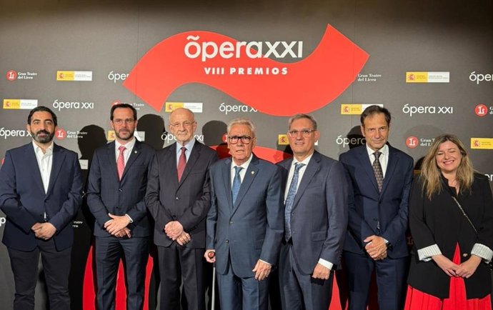 La Fundación Menorquina de la Ópera recibe el premio honorífico de Ópera XXI