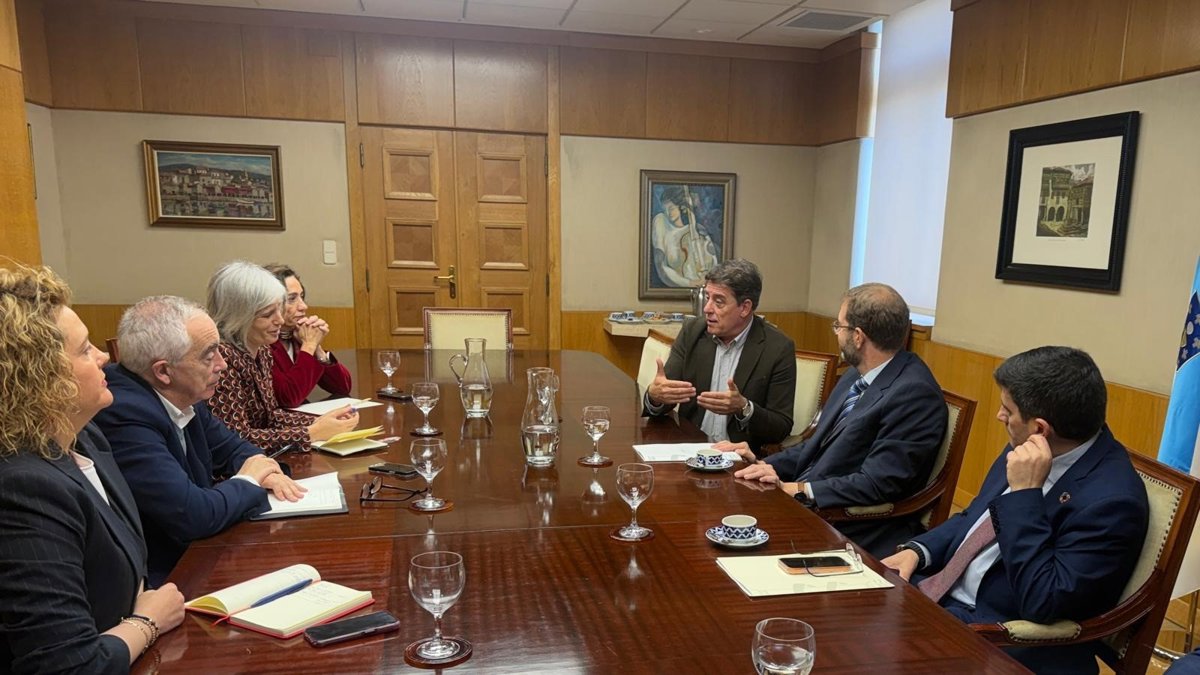 Besteiro propone crear una mesa de trabajo entre Gobierno, Xunta y SAIC Motor ante su posible llegada a Galicia