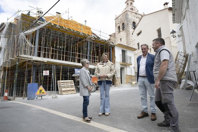 La Diputación de Castellón construye un alojamiento rural en Pina de Montalgrao para "impulsar el turismo" .
