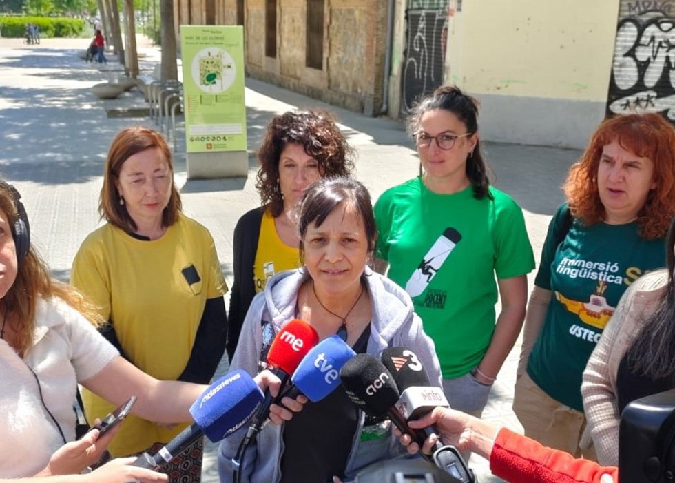 La portavoz del sindicato Ustec·Stes, Iolanda Segura, en una atención a los medios este sábado