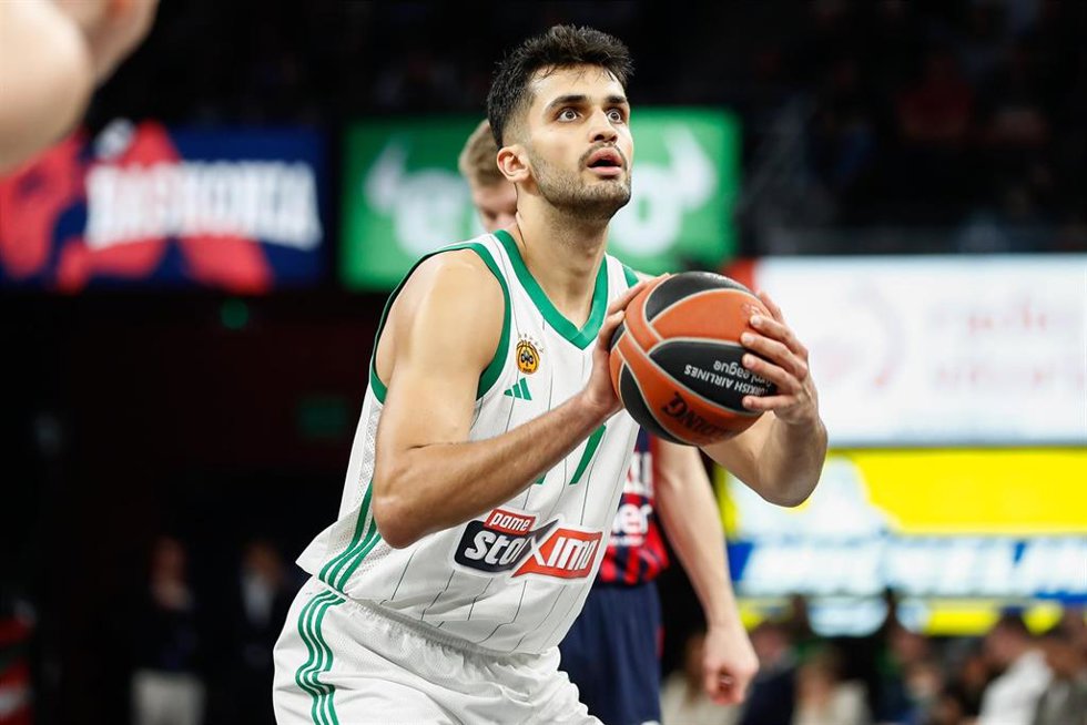 Archivo - Omer Yurtseven con el Panathinaikos