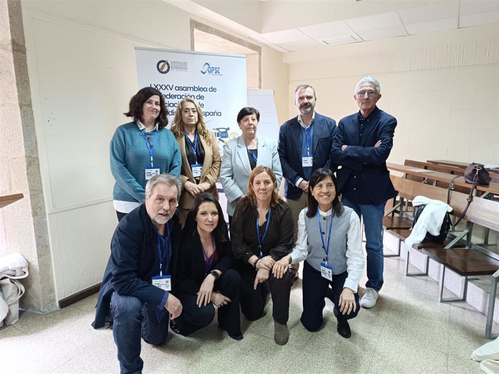 La nueva junta directiva de la FAPE.