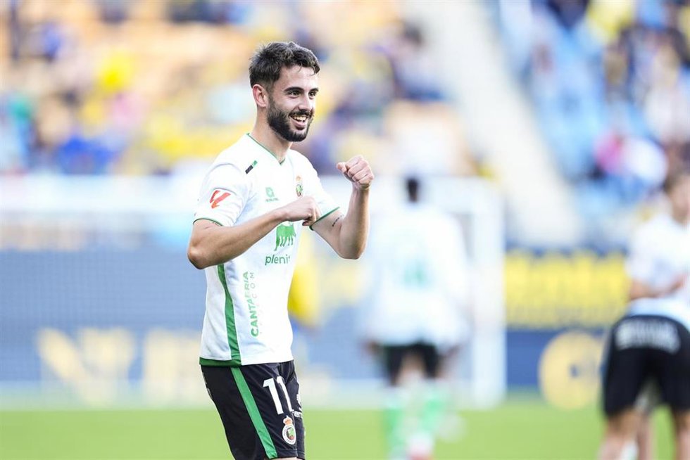 Archivo - Andrés Martín, en un partido con el Racing de Santander.