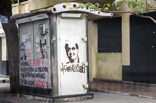 Archivo - Grafitis pidiendo la liberación de Alex Saab en las calles de Caracas, capital de Venezuela (archivo)
