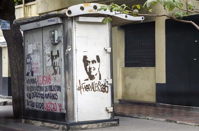 Archivo - Grafitis pidiendo la liberación de Alex Saab en las calles de Caracas, capital de Venezuela (archivo)