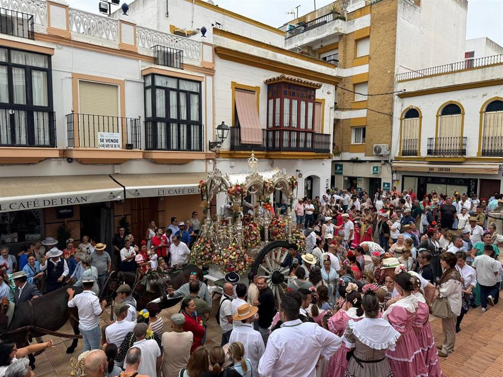 Archivo - Salida de la Hermandad del Rocío de Ayamonte (Huelva) hacia El Rocío.
