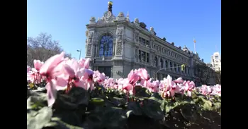 Banco de España prevé que la deuda de los hogares copará el 65% de sus rentas en 2028 por la guerra en Irán