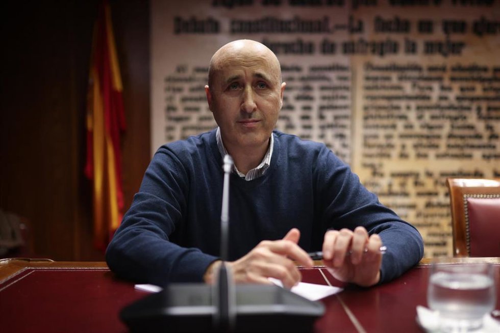 Archivo - El presidente de la Conferencia Hidrográfica del Júcar (CHJ), Miguel Polo Cebellán, comparece ante la Comisión de Investigación sobre la dana, en el Senado.