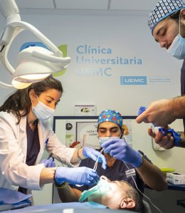 Archivo - Clínica dental de la UEMC.