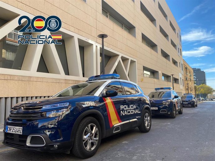 Imagen de vehículos de la Policía Nacional