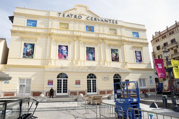 Archivo - Baja afluencia de turistas en el centro histórico de la capital de Málaga, a consecuencia del impacto en el sector turistíco del coronavirus, Covid-19.En Málaga (Andalucía, España), a 12 de marzo de 2020.