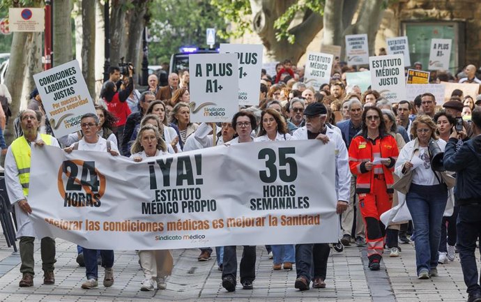 Manifestación convocada por el Sindicato Médico 