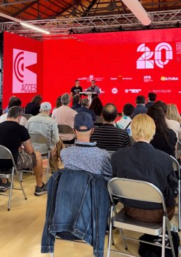 Foto (archivo): Imagen del director general del ICA, Manuel Cebrián, con el presidente de Acces, Isaac Viveros, durante el XX Congreso Estatal de Sala de Música celebrado en la Región a finales del pasado año.