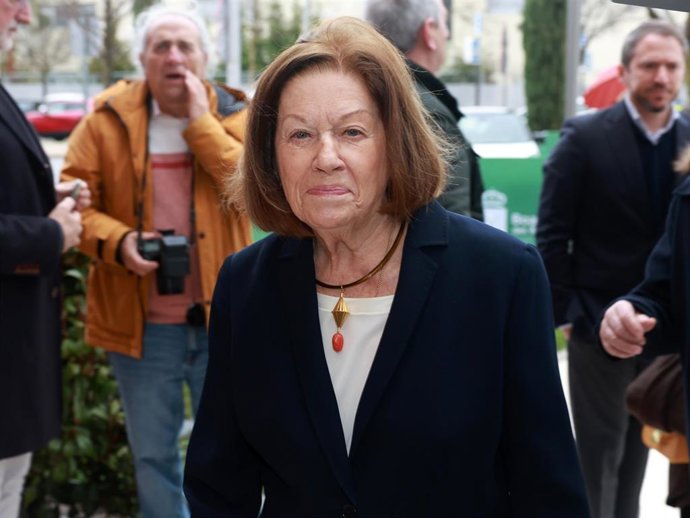 Natalia Figueroa, ilusionada con la relación de su nieto con Dora Postigo