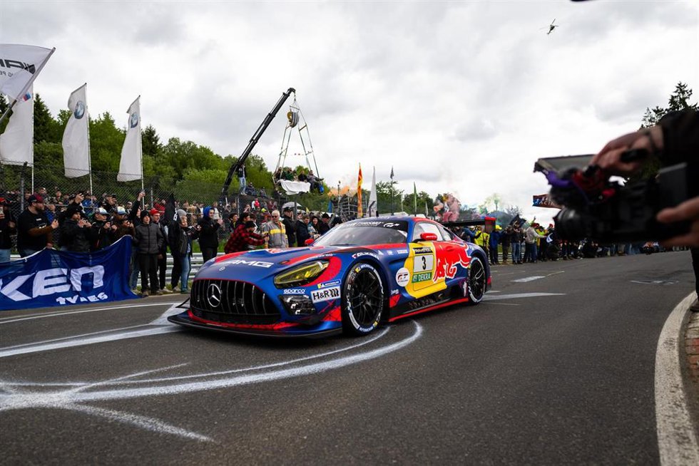Max Verstappen, Lucas Auer, Jules Gounon y Dani Juncadella compartieron equipo en Mercedes en las 24 Horas de Nürburgring 2026