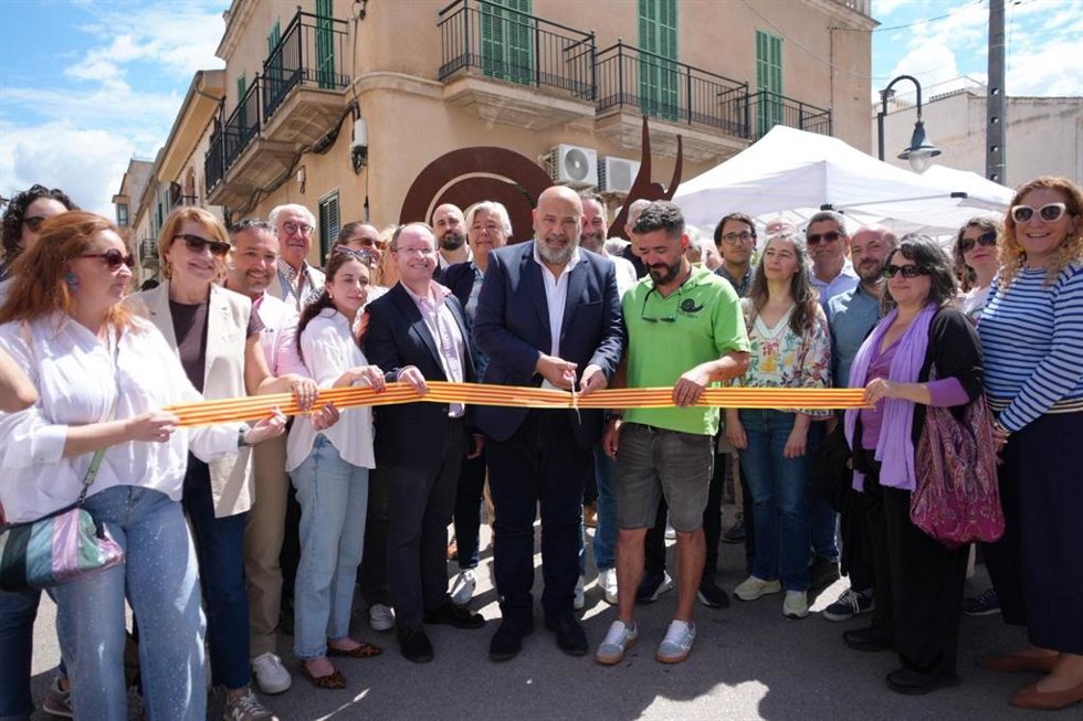 El alcalde de Palma, Jaime Martínez, visita la Fira del Caragol