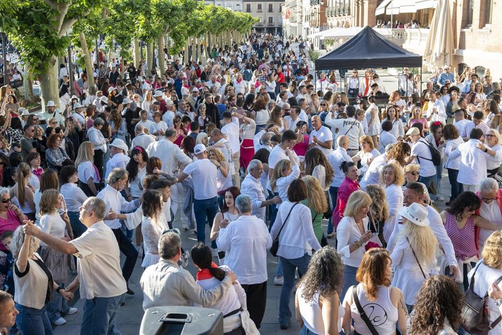 El casco histórico de la ciudad complutense supera las 176.000 visitas durante el puente de San Isidro