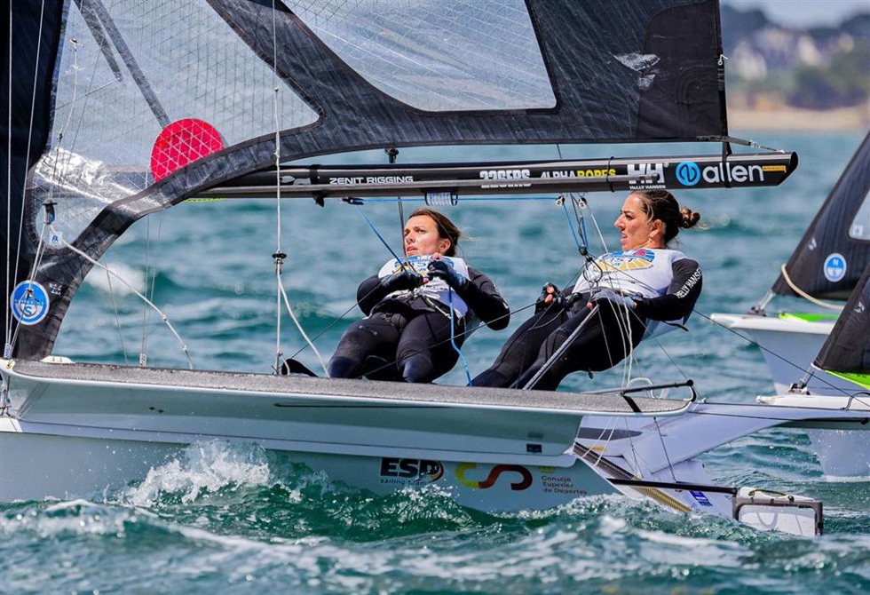 Las españolas Paula Barceló y María Cantero, subcampeonas del mundo de 49er FX