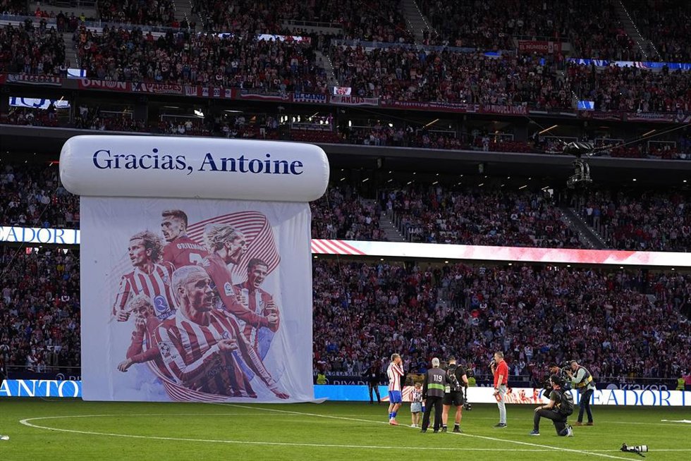 El Atlético de Madrid rinde homenaje a Antoine Griezmann.