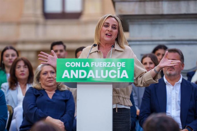 La alcaldesa de Granada, Marifran Carazo, interviene en un acto público en Granada, en foto de archivo.