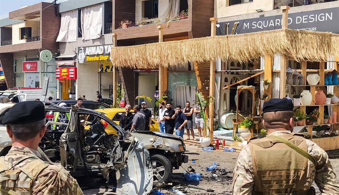 Un coche destrozado tras un ataque contra el sur de Líbano. Imagen de archivo